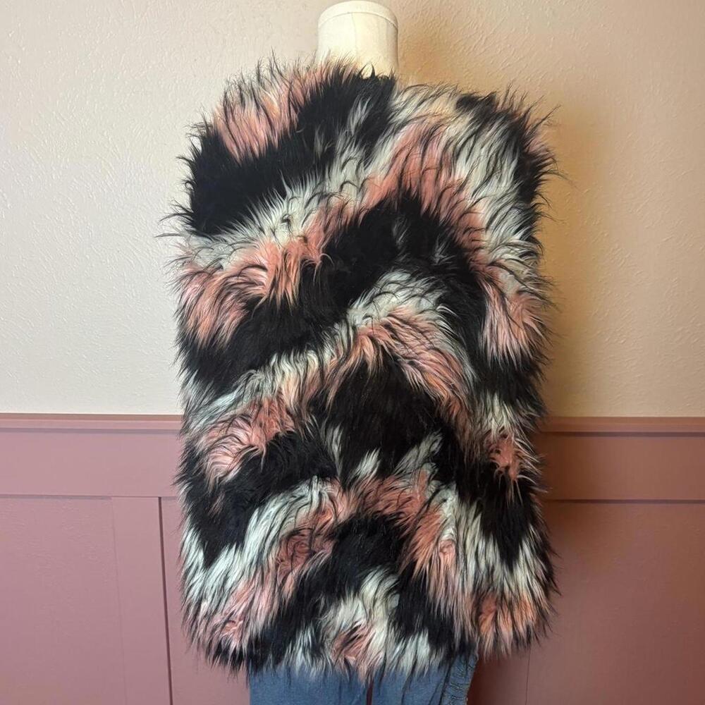 Rue 21 Y2K Faux Fur Vest Black White Pink McBling Festival Gyaru Large - Picture 2 of 8